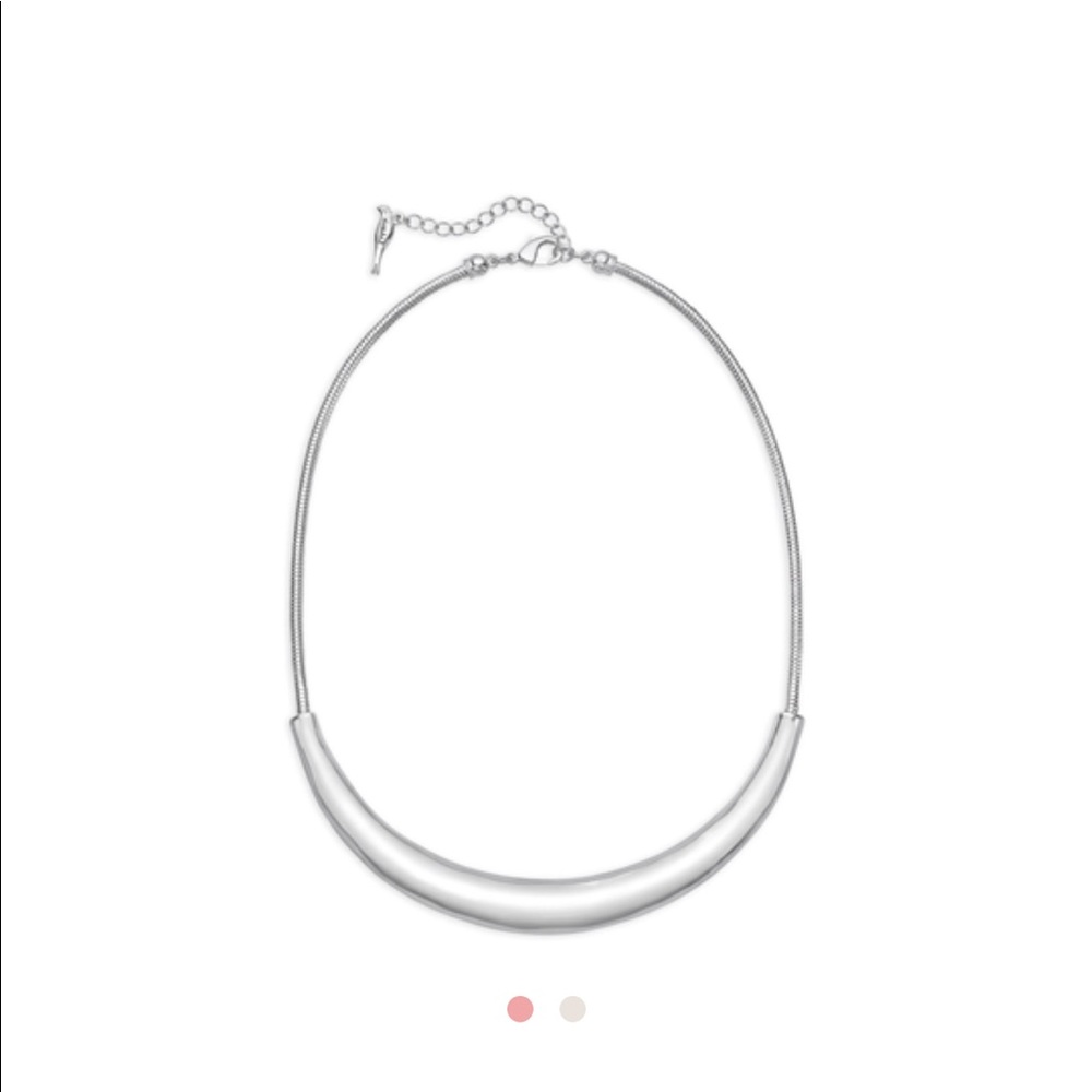 Luna sculpted necklace